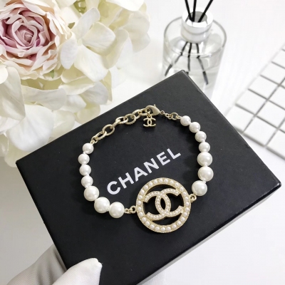 最高版本Chanel 手鏈 未來感亮片自帶吸引力 氣質而不落俗套 樹脂都做了微妙處理 飽滿有質感  特別適合日常搭配