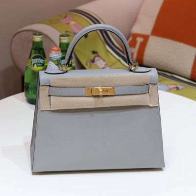 愛馬仕Hermes Kelly 28cm 進口eps皮 配手縫蠟線 原廠五金 【冰川藍】金扣 每一個環節都力求完美 ，每一針一線都透著工匠精神！