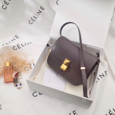 Celine Box 蜥蜴紋 灰色 牛皮參照原版燒錄的蜥蜴紋/內裡綿羊皮  原版管道純鋼五金/五金永久不褪色 各個細節同步歐洲專櫃 。水磨油邊 進口德國機器車出來的線條 就是如此精湛！24cm