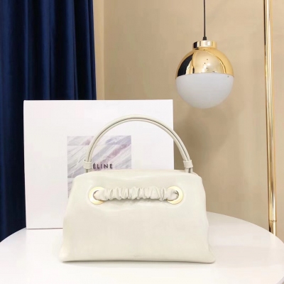 Celine Purse Bag 重工的款式.五金精細.與正品一致 手拎包/可當手包 牛皮/內裡配羊皮。超級光滑。尺寸：32*20*7CM