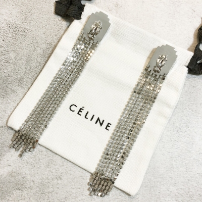 CELINE耳夾正品秋冬新品 正品黃銅底材搭配各種日常和約會造型，隨性又經典 美美小仙女推薦自留