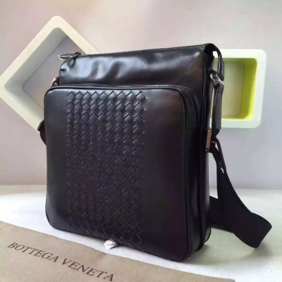 品牌： Bottega  Veneta 型號： 35-3 材質： 原廠進口牛皮 尺寸： 26.5*8*28