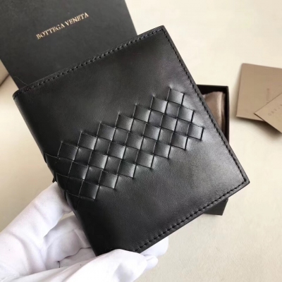 BV Bottega Veneta 110917新款半編翻折短夾，義大利原廠胎牛皮！皮質細膩軟滑