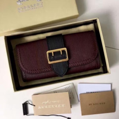 Burberry 新款The Buckle系列拼色牛皮錢包40224271。可當手包 19cm