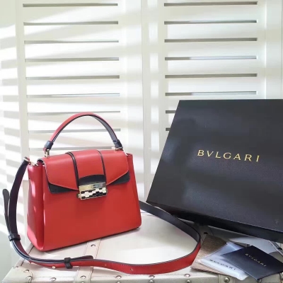 經典款奢侈品蛇升級版套裝 925純銀 BVLGARI 新款火爆上新 進口工藝、形態栩栩如生 修飾手指細長 戒指分碼款 6.7.8