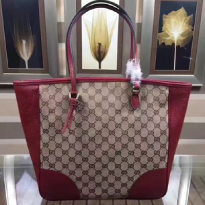 【GUCCI-古奇】十年打造專業GUCCI   市場頂級獨家控貨，專/櫃品質  採用進口牛皮，原廠五金！精緻做工。獨家實物拍照品質如圖可見 。款號：323671。