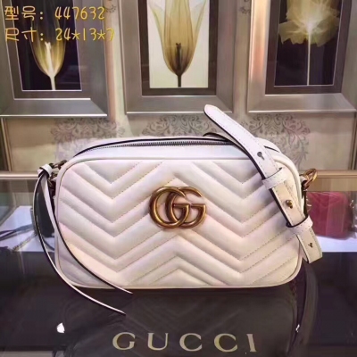 【原單配全套包裝】 。【GUCCI-古奇】十年打造專業GUCCI   市場頂級獨家控貨，專櫃品質  採用進口牛皮，原廠五金！精緻做工。獨家實物拍照品質如圖可見 。尺寸：24*13*7。款號：447632