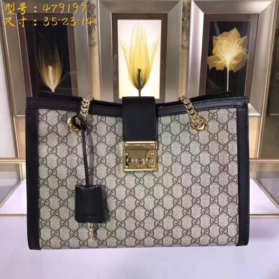 【GUCCI-古奇】 十年打造專業GUCCI 市場頂級獨家控貨，專櫃品質 採用進口牛皮，原廠五金！精緻做工。獨家實物拍照 品質如圖可見 。款號：479197。尺寸：35*23*14