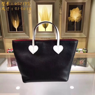 【GUCCI-古馳】十年打造專業GUCCI 市場頂級獨家控貨，專櫃品質 採用進口牛皮，原廠五金！精緻做工。 獨家實物拍照 品質如圖可見 。款號：457195。尺寸：21*20*10