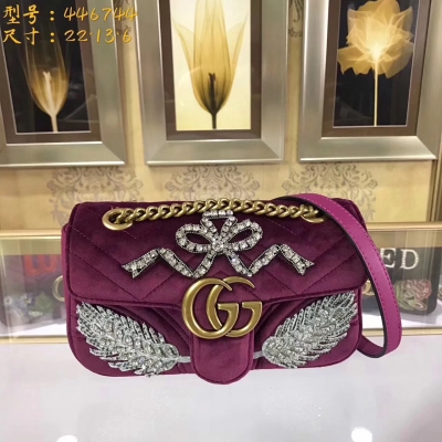 【GUCCI-古馳】十年打造專業GUCCI 市場頂級獨家控貨，專櫃品質 採用進口牛皮，原廠五金！精緻做工。 獨家實物拍照 品質如圖可見。款號：446744。尺寸：22*13*6