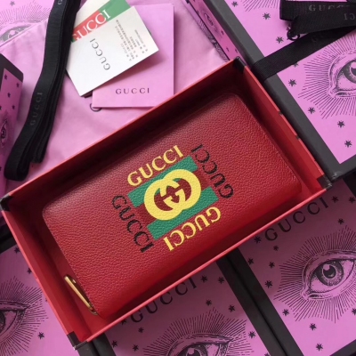 【GUCCI-古奇】十年打造專業GUCCI 市場頂級獨家控貨，專櫃品質 採用進口牛皮，原廠五金！精緻做工。獨家實物拍照品質如圖可見 。款號：496317尺寸：19*10.5*2.5