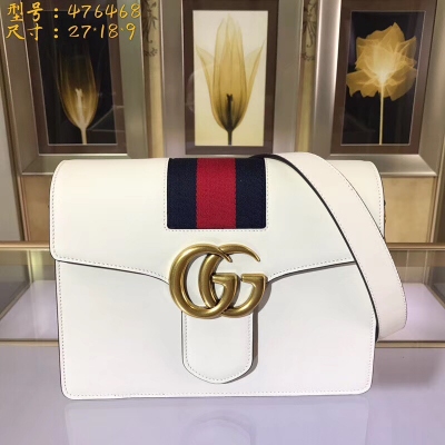 【GUCCI-古馳】 十年打造專業GUCCI 市場頂級獨家控貨， 專櫃品質 採用進口牛皮，原廠五金！精緻做工。 獨家實物拍照 品質如圖可見 。款號：476468。尺寸：27*18*9