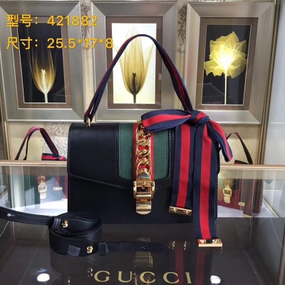 【Gucci 古馳】Gucci新款。市場頂級獨家控貨，專櫃品質 採用進口牛皮，原廠五金！精緻做工。 獨家實物拍照 品質如圖可見 。型號: 421882尺寸：寬25.5*高17*側寬8