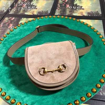 【Gucci古馳】Gucci新款。市場頂級獨家控貨，專櫃品質 採用進口牛皮，原廠五金！精緻做工。 獨家實物拍照 品質如圖可見。款號: 384820。尺寸：寬17*高14*側寬6.5