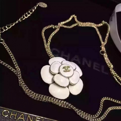 Chanel........專櫃一比一琺瑯立體茶花吊墜完美品質.