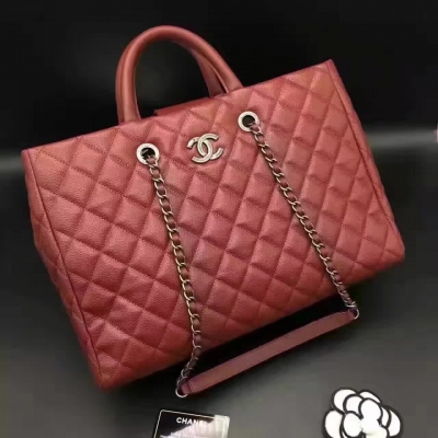 chanel 新品---爆款子母包-原廠進口魚子醬 手感好 又耐磨 上身百搭 顏色黑和紅 size：38x25x14