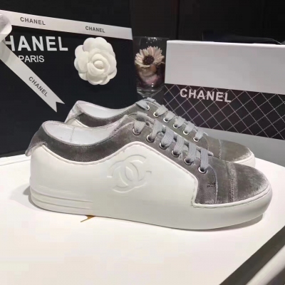 CHANEL 香奈兒2017ss 新款系列綁帶休閒鞋，面料小牛皮拼接天鵝絨，內裡採用高檔進口羊皮，紅色 ,藍色，灰色，碼數35—39 （配全套高檔包裝）