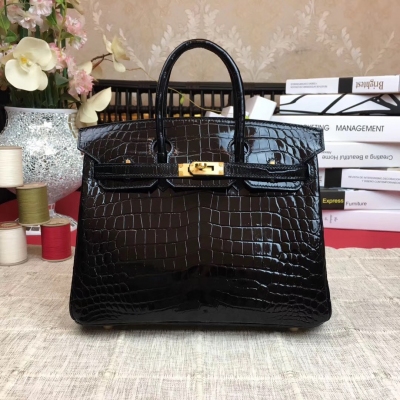 愛馬仕Hermes Bk 25cm 進口頂級鱷魚 全手工打造 進口蠟線 原廠五金 【亮光黑色】金扣 每一個環節都力求完美 ，每一針一線都透著工匠精神！