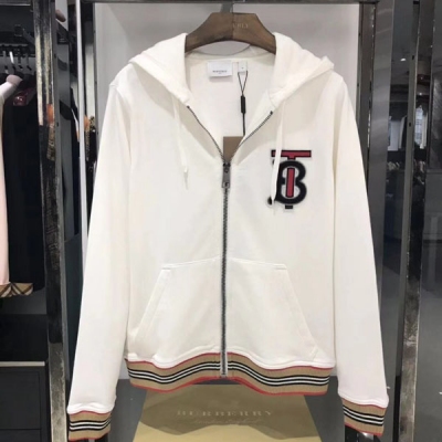 Burberry巴寶莉 2020新品女士原單品質專櫃同步純棉拉鍊式TB字母設計休閒衛衣 尺碼：M L XL XXL 顏色：白色