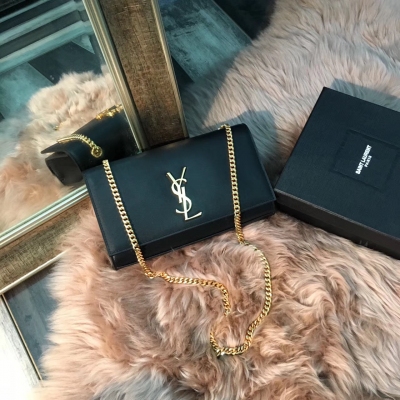 SAINT LAURENT YSL扣斜挎小包 採用頂級進口南非平紋牛皮 專櫃升級版，內裡蓋頭配皮的，海外進口五金 完美無暇的做工 絕對的可以與正品媲美 型號：354021 尺寸：24x14.5x5.5cm