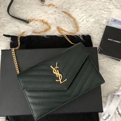 YSL Yves Saint laurent聖羅蘭 MONOGRAM 魚子醬鏈條包 搭配 獨家原廠皮內裡 也可以拆下鏈子當手包用 尺寸 19*12.5*3.5 cm 型號：393953