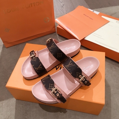 LOUIS VUITTON LV專櫃最新款單品 路易威登頂級版！可做代購貨源！正品開模套楦調格版，義大利機器套包貼合中底，鞋面材料全部獨家開模訂制，配全套包裝，碼數35-39