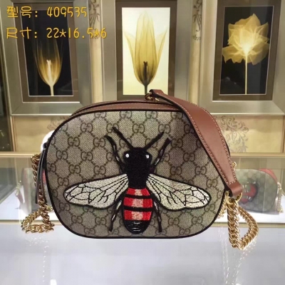 【GUCCI-古奇】十年打造專業GUCCI 市場頂級獨家控貨，專櫃品質  採用進口牛皮，原廠五金！精緻做工。獨家實物拍照品質如圖可見 尺寸：22*16.5*6