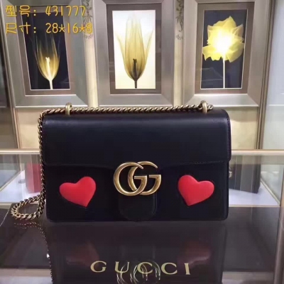 【GUCCI-古奇】十年打造專業GUCCI   市場頂級獨家控貨，專/櫃品質  採用進口牛皮，原廠五金！精緻做工。獨家實物拍照品質如圖可見 。