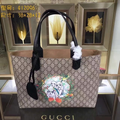 【GUCCI-古奇】十年打造專業GUCCI   市場頂級獨家控貨專/櫃品質  採用進口牛皮，原廠五金！精緻做工。獨家實物拍照品質如圖可見。