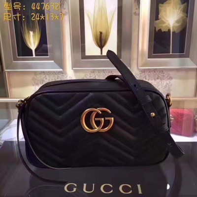 【原單配全套包裝】 。【GUCCI-古奇】十年打造專業GUCCI   市場頂級獨家控貨，專櫃品質  採用進口牛皮，原廠五金！精緻做工。獨家實物拍照品質如圖可見 。尺寸：24*13*7。款號：447632