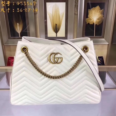 【GUCCI-古奇】十年打造專業GUCCI   市場頂級獨家控貨，專/櫃品質  採用進口牛皮，原廠五金！精緻做工。獨家實物拍照品質如圖可見 。款號：453569。尺寸：36*27*14。