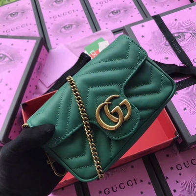 【GUCCI-古奇】十年打造專業GUCCI 市場頂級獨家控貨，專櫃品質 採用進口牛皮，原廠五金！精緻做工。獨家實物拍照品質如圖可見 。款號：476433尺寸：16.5*10*5