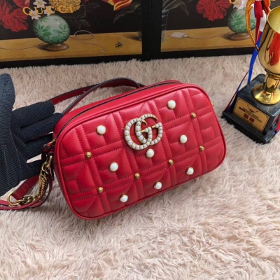 【GUCCI-古馳】 十年打造專業GUCCI 市場頂級獨家控貨，專櫃品質 採用進口牛皮，原廠五金！精緻做工。 獨家實物拍照 品質如圖可見 。大號尺寸：24*13*7。款號：447632