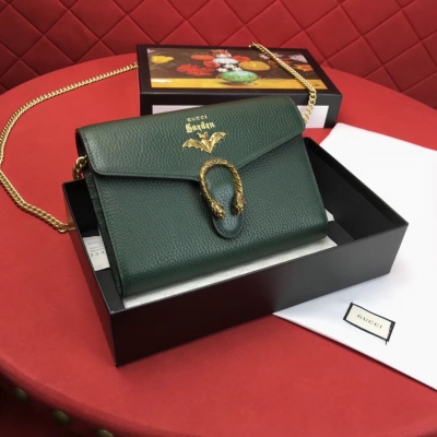 【GUCCI-古馳】十年打造專業GUCCI 市場頂級獨家控貨，專櫃品質 採用進口牛皮，原廠五金！精緻做工。獨家實物拍照品質如圖可見。款號：516920尺寸：20*13.5*4