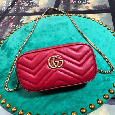 【Gucci古馳】Gucci 新款。市場頂級獨家控貨，專櫃品質 採用進口牛皮，原廠五金！精緻做工。 獨家實物拍照 品質如圖可見 。款號: 546581。尺寸：寬19*高10*側寬8