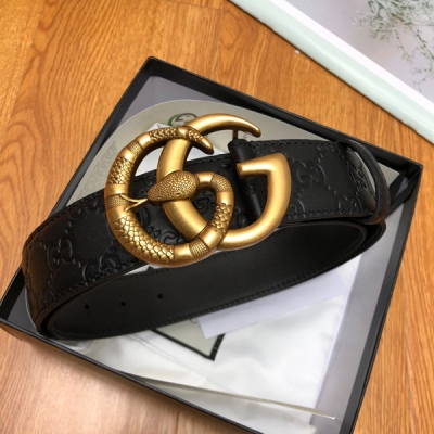 Gucci古馳皮帶 新款 互扣式G帶扣深受品牌輝煌的70年代經典設計所影響，得以重新詮釋。安放於織紋皮革腰帶之上。3.8cm