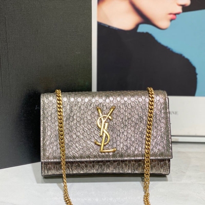 YSL Yves Saint laurent SLP聖羅蘭 Kate 蛇紋款 後續推崇的20cm，尺寸不大不小，最適合夏天，同樣適合任何身材的小姐姐們 羊皮刻的蛇皮效果，鱗片是有點凸起的哦，非常非常的脆弱，請仔細呵護。本來