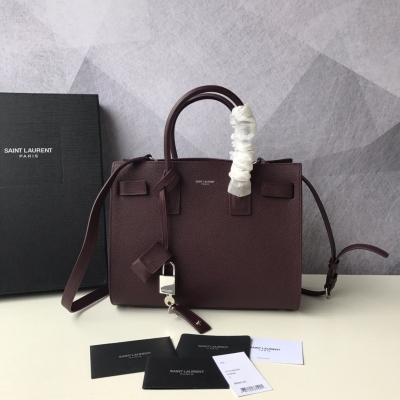 YSL Yves Saint laurent聖羅蘭 SLP 新款Sac de jour鑽石紋風琴包原單貨，最新鑽石紋貴婦包，採用義大利進口皮料搭配原廠五金 細節決定成敗 正面鐫刻SaINT LAURENT標誌，側面風琴式皺