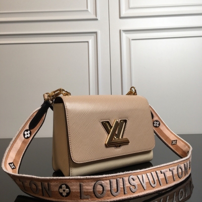 LOUIS VUITTON LV路易威登 原單50280杏色編織帶 本款 Twist 中號手袋取材 Epi 皮革，再令皮革 Monogram 花卉綻放於刺繡寬肩帶底部，後者兩側分別呈現迷你 Monog