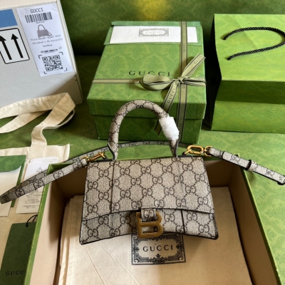 GUCCI古馳 The Hacker Project沙漏包Gucci x Balenciaga聯名款 年度王炸系列當然必須要買啊！兩大品牌強強聯手 GGx Balenciag=雙倍的快樂 每一件單品都集結了兩大品牌最經典的元