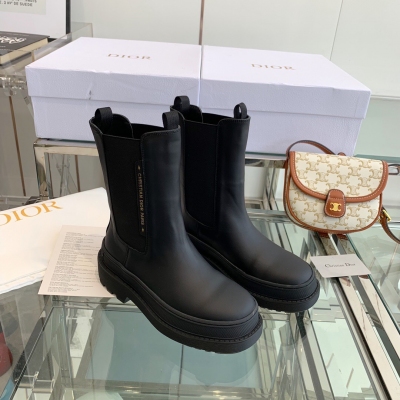 Dior迪奧 2021FW 爆款切爾西短靴，原版購入一比一完美出貨，超級百搭款，秋冬必須入的單品王！鞋面原版進口牛皮面料，牛皮內裡，原版大底，碼數35-40