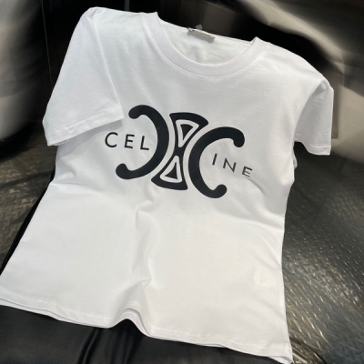 Celine 瑟琳 2022年早春新款肩撞色T，極簡冷淡風，黑白配色非常好穿不挑人 工藝精緻。絲光面料，親膚舒適，百搭值得入手款，SML