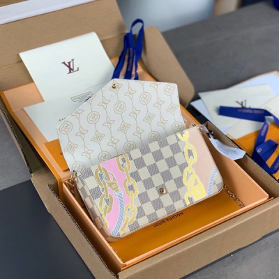 LV路易威登 LOUIS VUITTON LV路易威登 升級版本N60466 白格！Felicie手袋優雅華貴，內含兩個可脫卸口袋，是攜帶整理您的日常用品的時尚之選。它不僅僅是款錢夾，除去金色鏈條後，它還可以用作迷人的手包或小型手袋。21.