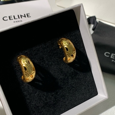 Celine 新款分享 一眼相中 單價不高 巨顯溫柔氣質 適配度滿分