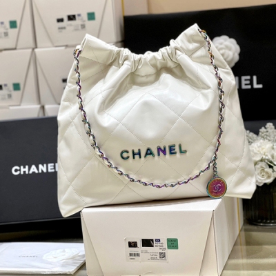 Chanel香奈兒 2024C 早春度假系列 22新版幻彩五金 推出的新版幻彩五金垃圾袋！也很受歡迎哦 作為這兩年小香家的主打款，一直都深受各大明星喜愛！實用耐看經典不用說 推薦 原廠正品bodin 復古小牛皮 35*37*7cm/39*4