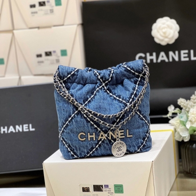 Chanel香奈兒 2024P 春夏預告系列 限量版牛仔丹寧垃圾袋 限量版22bag 牛仔丹寧迷你垃圾袋！歷史最最最好看的一款牛仔啦 實物超級驚豔，怎麼搭配都很好看！非常休閒百搭，經典不過時 超級推薦！原廠正品水洗牛仔丹寧 20*19*6c